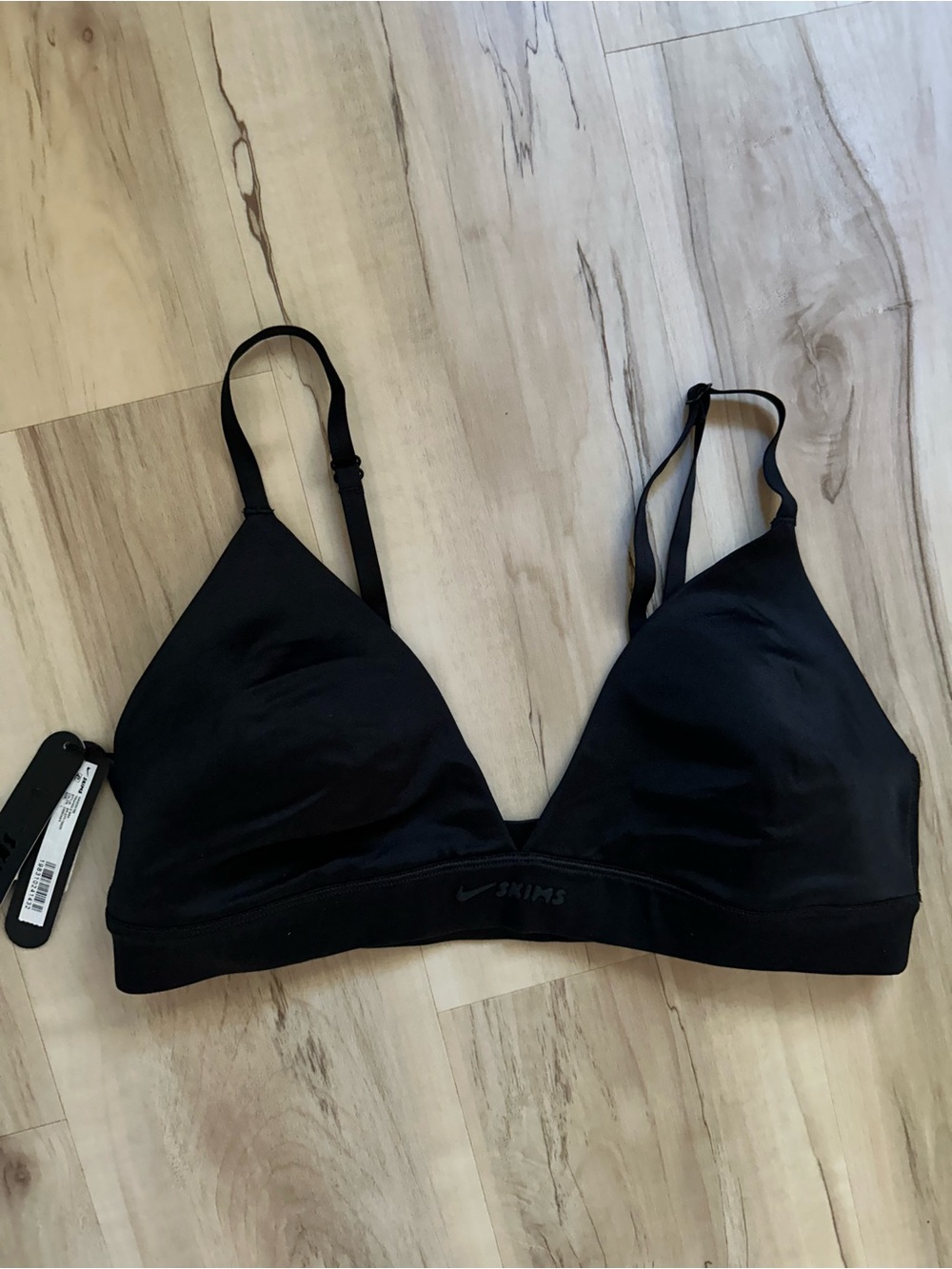 SKIMS NIKE Wireless Triangle Sports Bra NWT